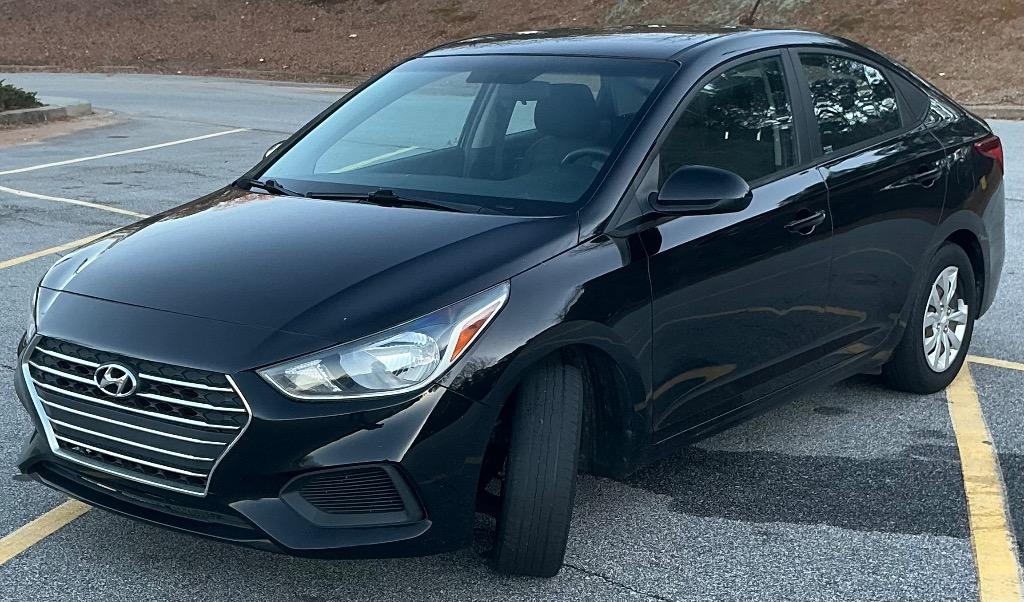 2021 Hyundai Accent SE's photo