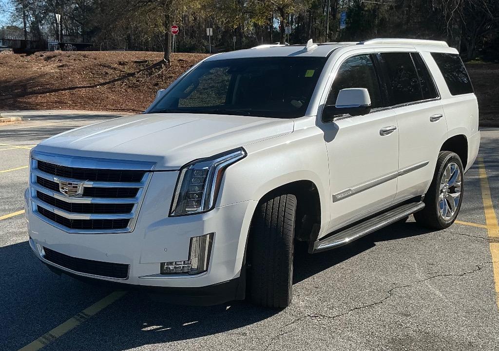 2016 Cadillac Escalade Luxury's photo