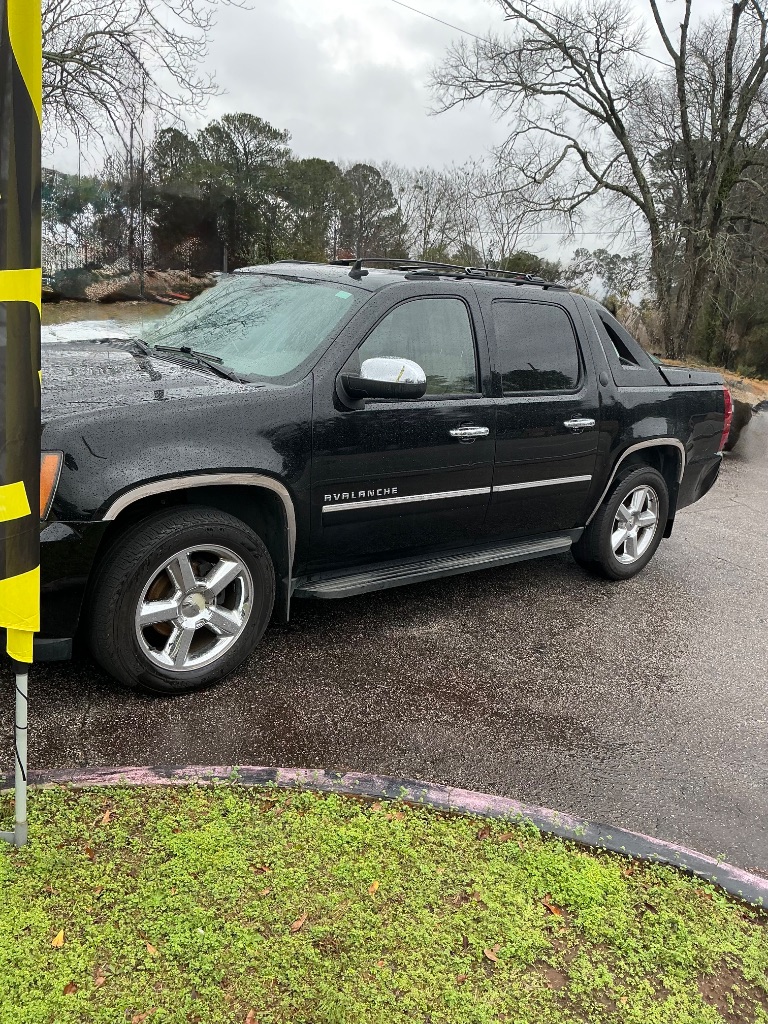 2013 Chevrolet Avalanche LTZ